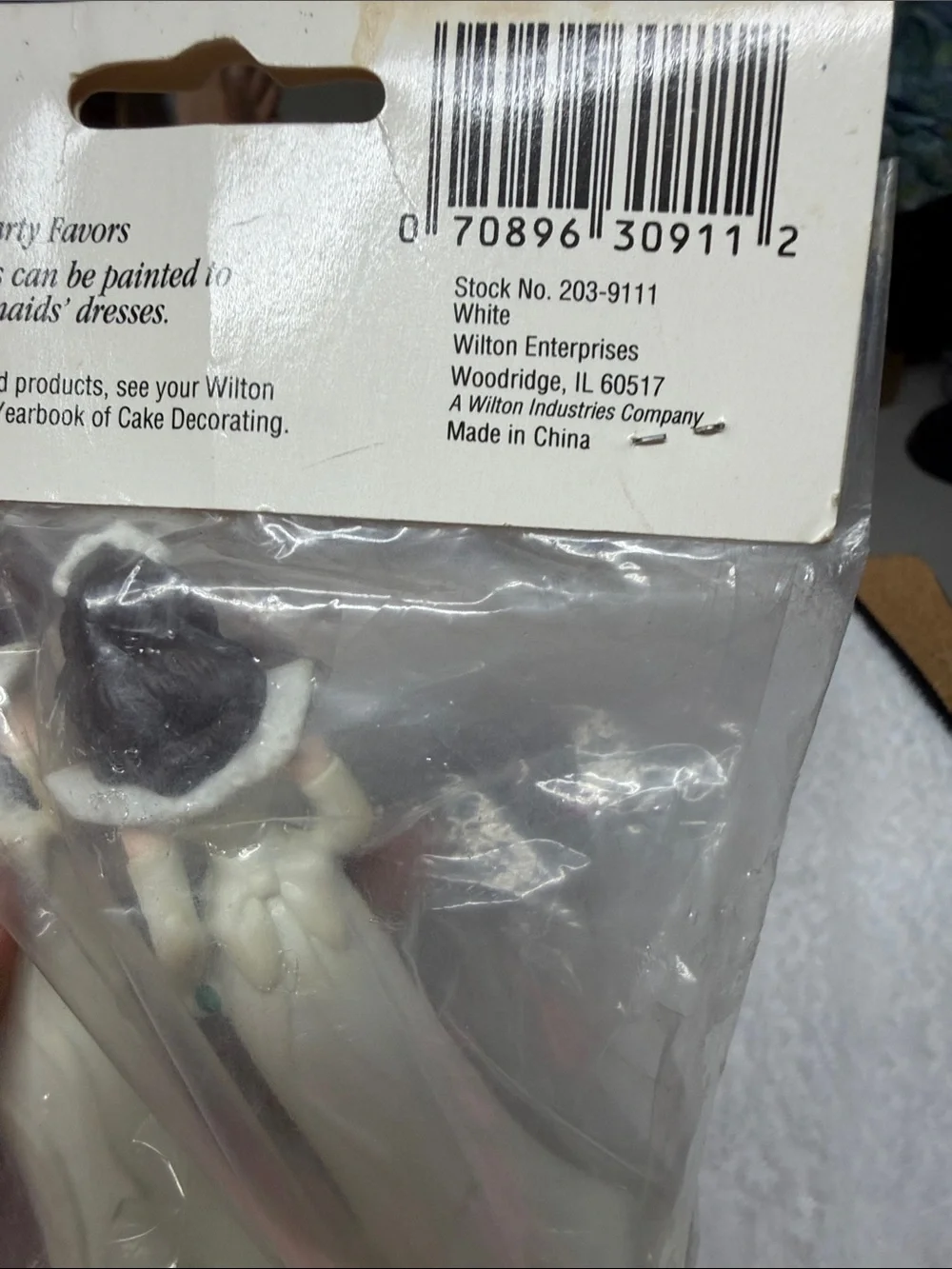 Vtg 1991 Wilton Bridesmaids Cake Toppers in White with Green Bouquets